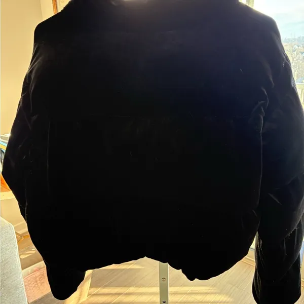 Edikted Black Velvet Puffer Jacket - Image 3