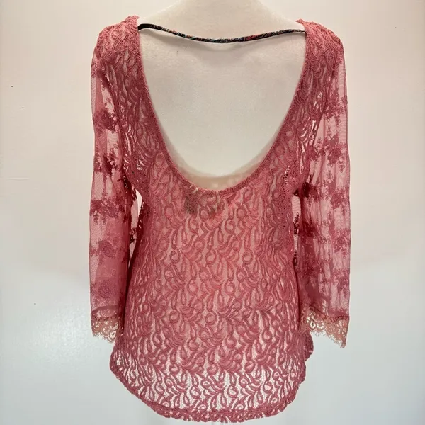 Sheer Mauve Mixed Lace Bell Sleeve Top Eyelash Fringe Gimmicks by BKE Fairy Boho - Image 5