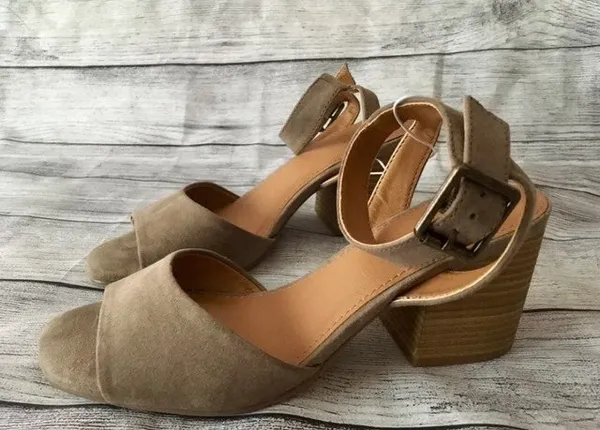 Taupe Heels, Size 7 1/2 - Image 2