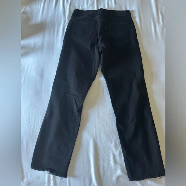 $98 Levi's Women's Premium 724 High Rise Straight Crop Jeans - Size 28 - Black - Image 12