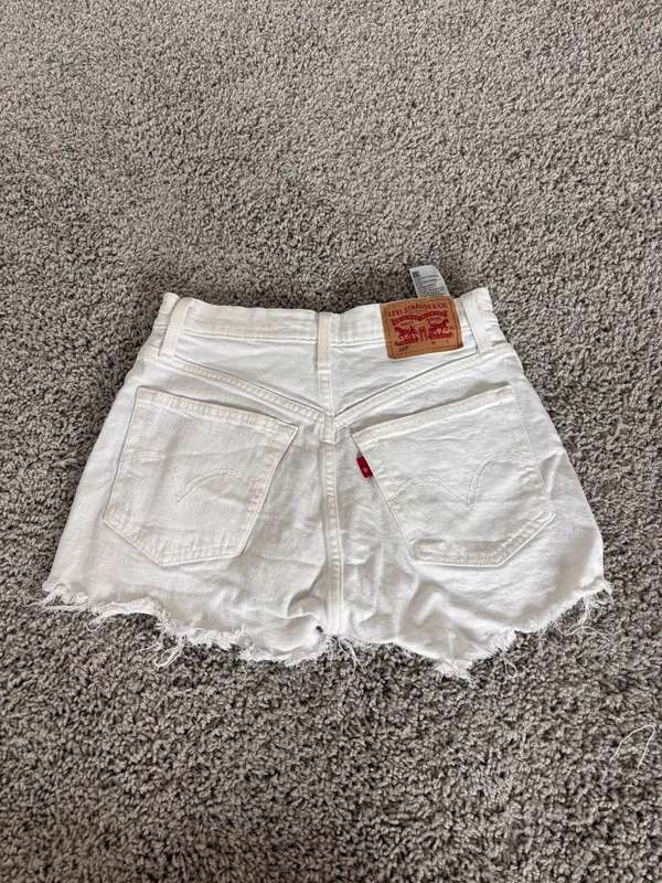 Levi’s 501 Shorts Denim High-Rise Button Fly - Image 2