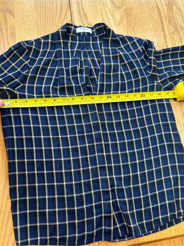 Aritzia Babaton Power Blouse Small S Navy‎ Blue Cream Check Plaid V-Neck Career - Image 8