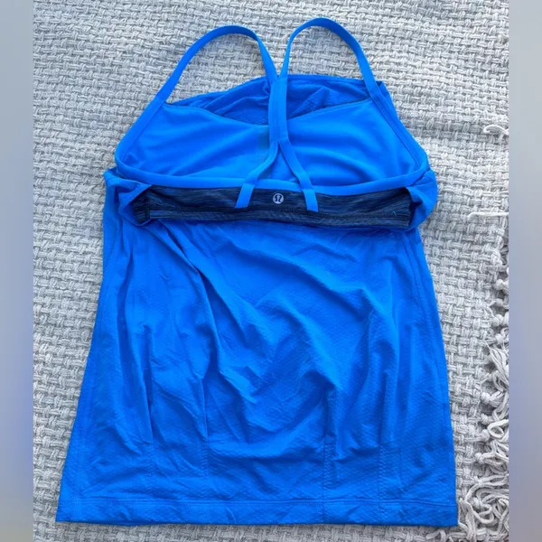 Lululemon Athletica Women's Blue Spaghetti Strap Top - Image 8