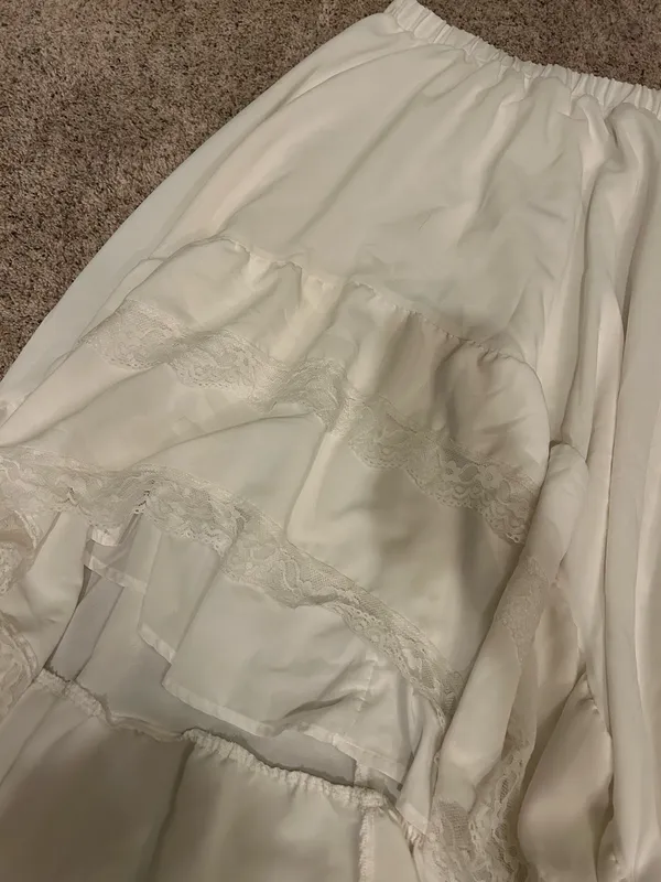 White skirt - Image 4