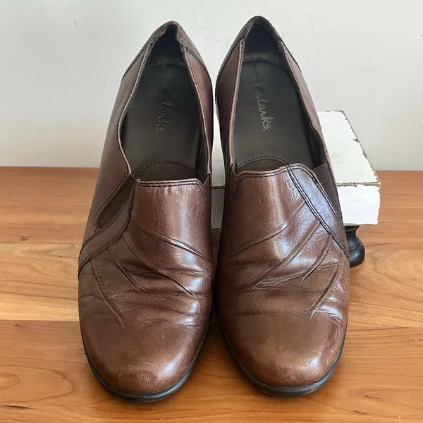 Clarks Brown Leather Slip On Loafer Wedge Pump Dress Work‎ Women Shoes Size 7M - Image 3