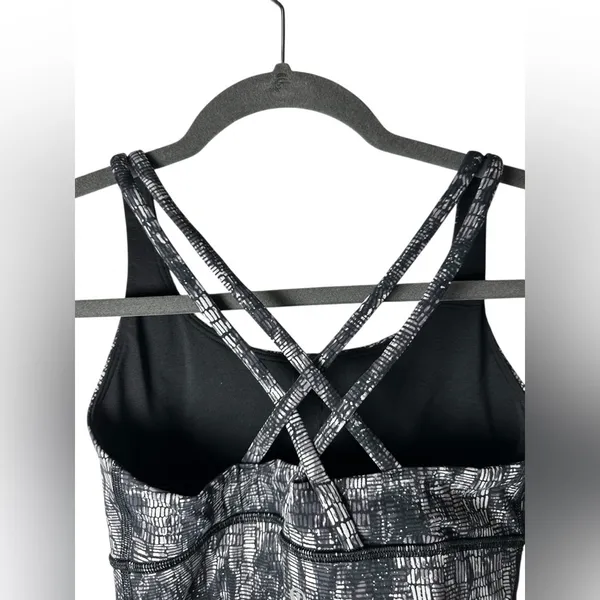 Lululemon Energy Longline Bra Medium Support B–D Cups‎ White Black Size 6 - Image 6