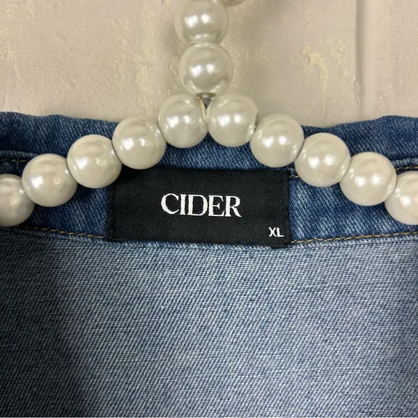 Cider Embroidered Logo Blue Washed Denim Button Down Shirt Size XL - Image 6