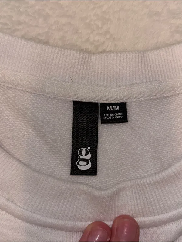 Garage Cropped Sweatshirt - Image 3