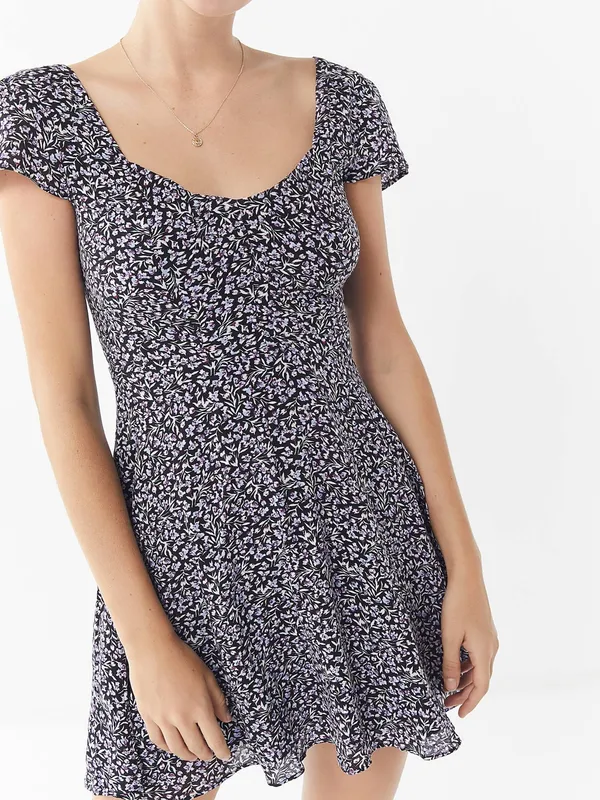 Urban Outfitters UO Finnigan Floral Mini Dress - Image 4