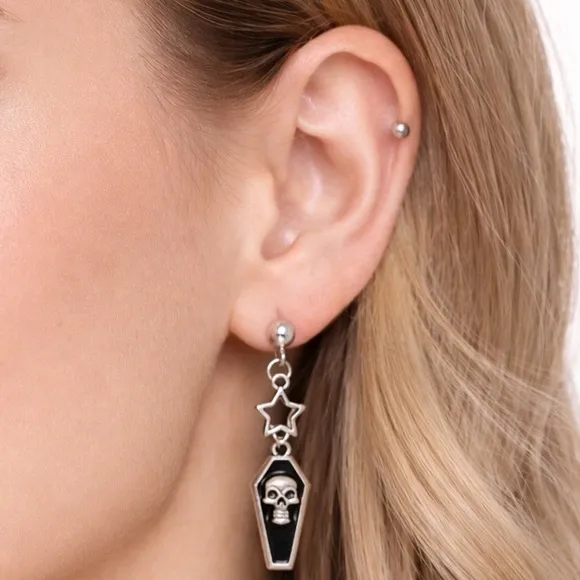 NWOT Alternative Halloween Emo Gothic Skull Star Retro Punk Dangle Earrings - Image 2