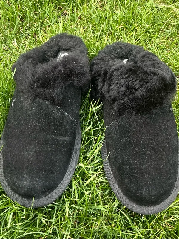 Koolaburra by Ugg Black Suede Shearling-Lined Slip-On Slippers - Image 8