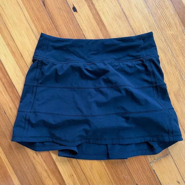 Lululemon Pace Rival Skirt (Tall) 15" in Black Size 2 Tall - Image 3