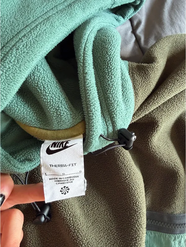 Nike Therma-Fit Pullover  - Image 2