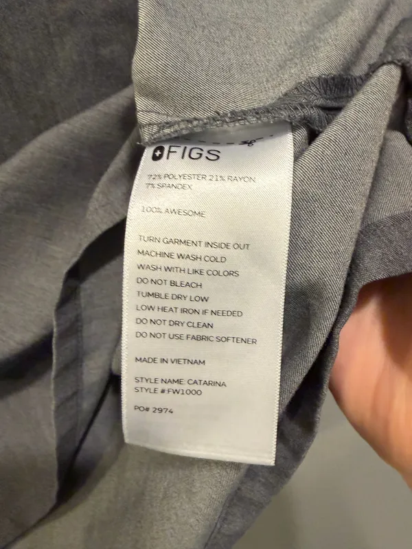 FIGS Catarina One Pocket Scrub Top Graphite Grey PO 2974 - Image 10