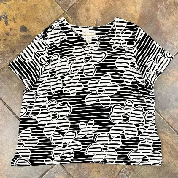 Alfred Dunner Striped Floral Short Sleeve Blouse 2X - Image 3