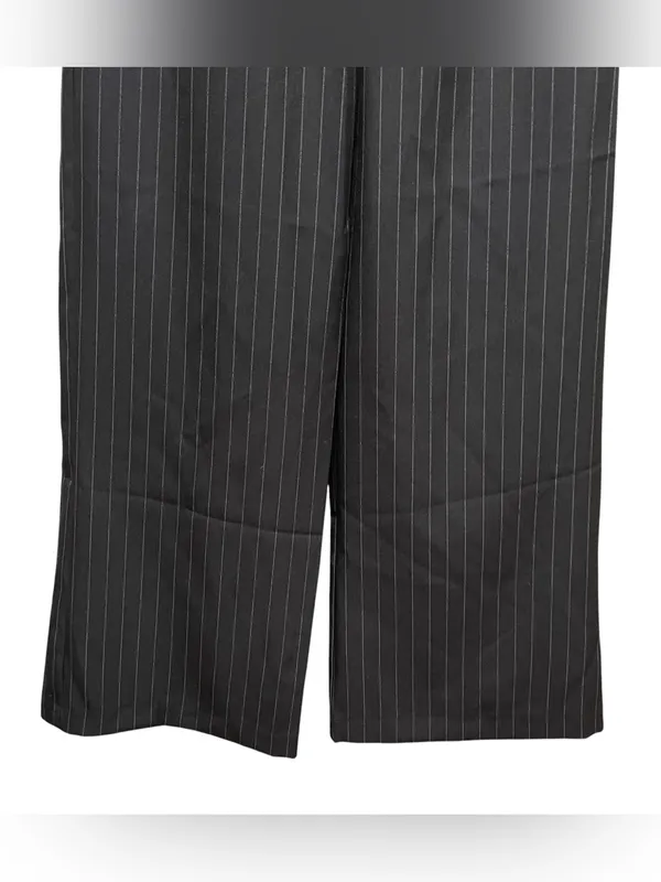 Monteau Los Angeles Jumpsuit Black Pinstripe Women’s Size Large Wide Leg - Image 2