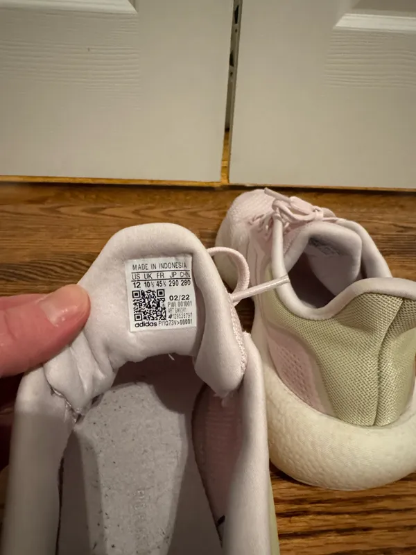 Adidas Women's Soft Pink Sneakers - Image 5
