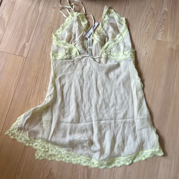 Skims romance lace slip dress - Image 3