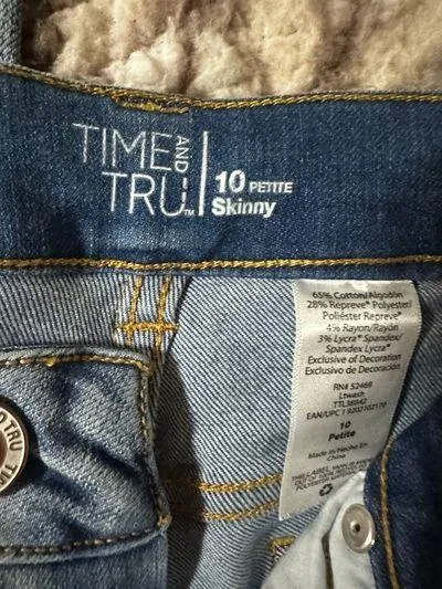 Time And True Jeans Size 10 - Image 3