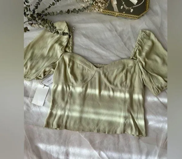 BNWT Aritzia Wilfred Novella Short Sleeve Blouse Top Pastel Sage Green - Image 10