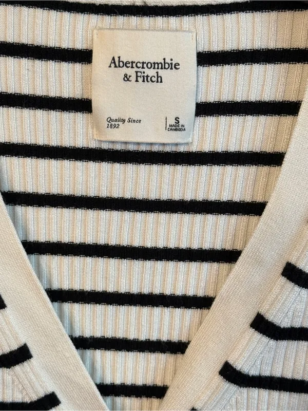 Abercrombie & Fitch striped fitted cardigan size Small black white - Image 2
