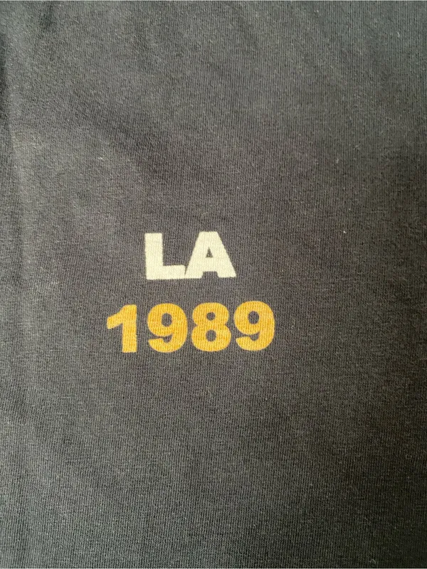 LA 1989 Men's Short Sleeve Graphic Tee in Black - Image 3