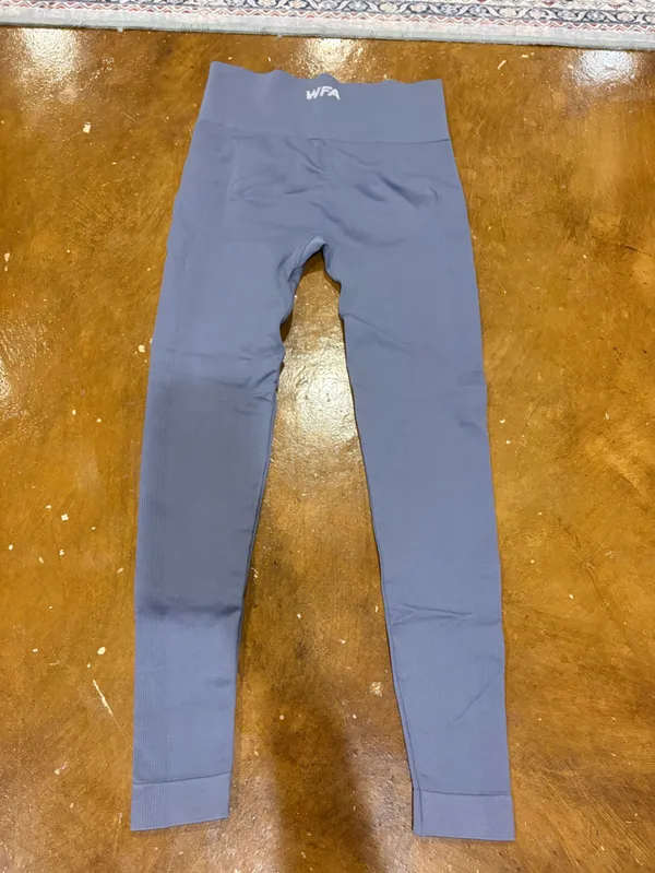 White Fox Boutique High-Waist Ribbed Leggings in Dusty Blue - Image 4