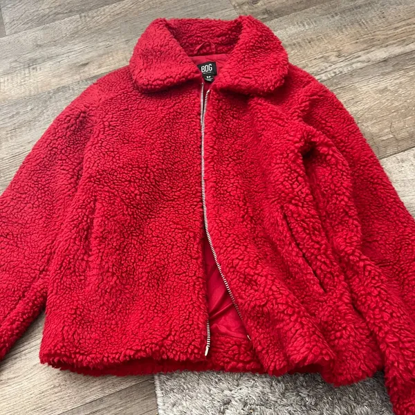 BDG small red fuzzy jacket‎ - Image 3