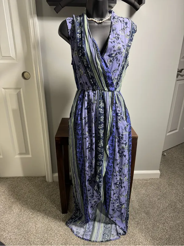 Anthropologie-Astr the Label Lavender and Navy Floral-Stripe Sleeveless Dress - Image 3