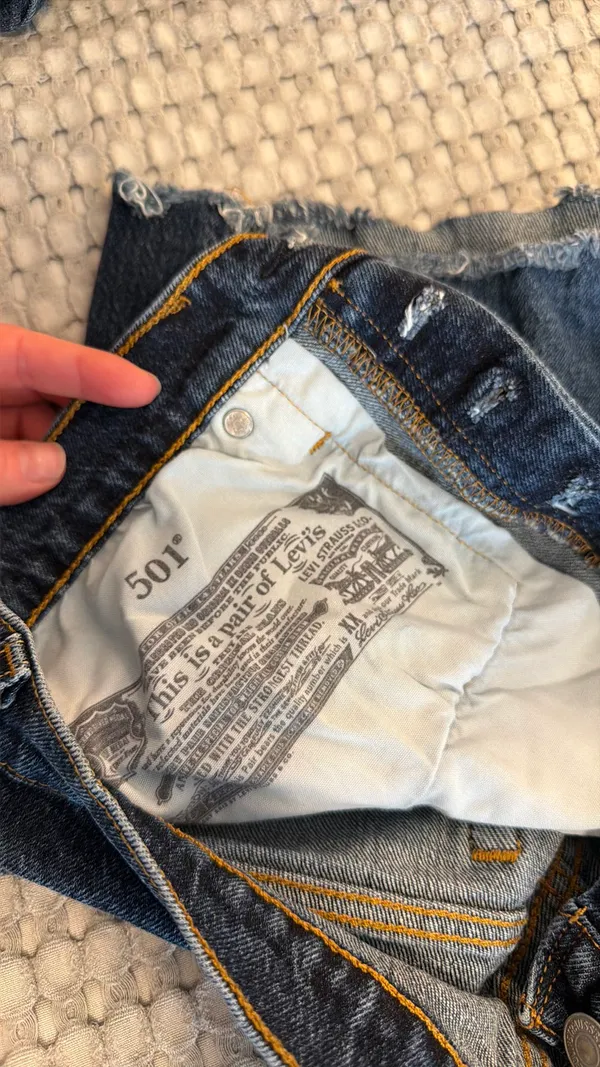 Levi's 501 Shorts - Image 2