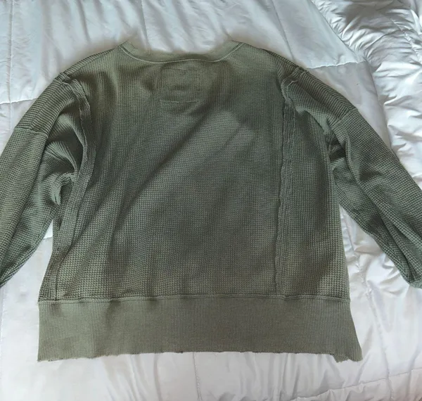 American Eagle Sweater - Image 2