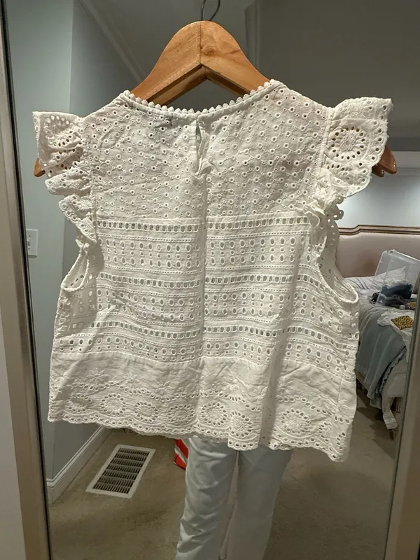 Forever 21 White Eyelet Ruffle Cap Sleeve Crop Top - Image 4