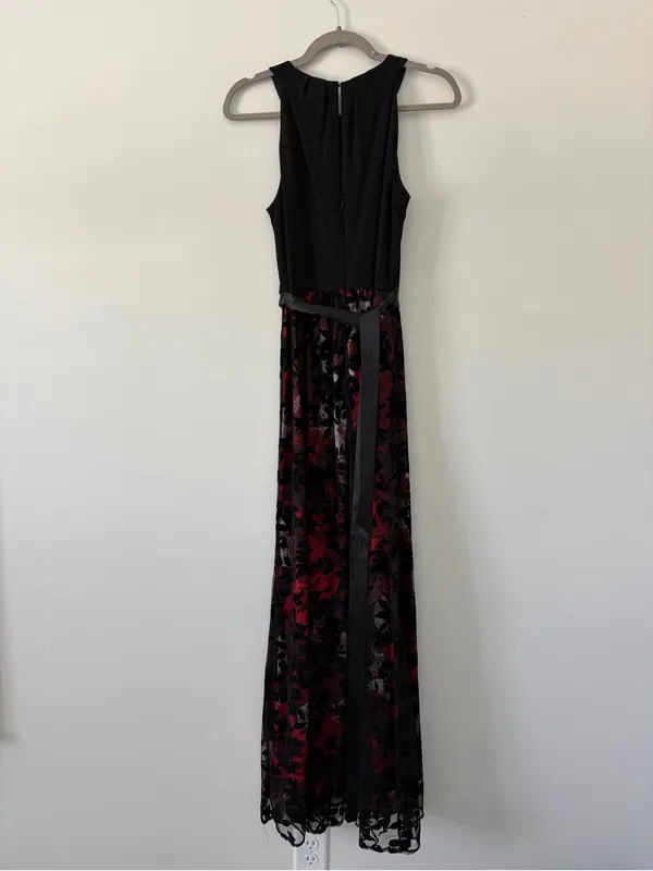 SLNY Fashions Black Red Floral Velvet Sleeveless Sheer Velvet Formal Dress 6 - Image 6