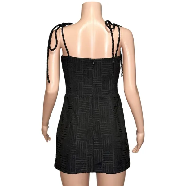 NEW AMANDA UPRICHARD Taylor Skort Romper, Black, Medium - Image 7