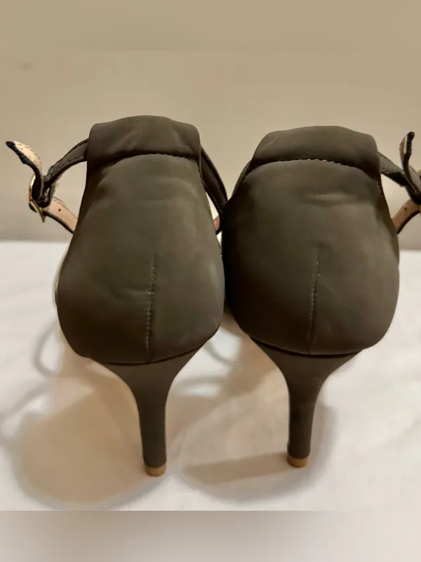 JC Pointed Toe Ankle Strap Heels – Women’s Size 10 Olive - Image 3