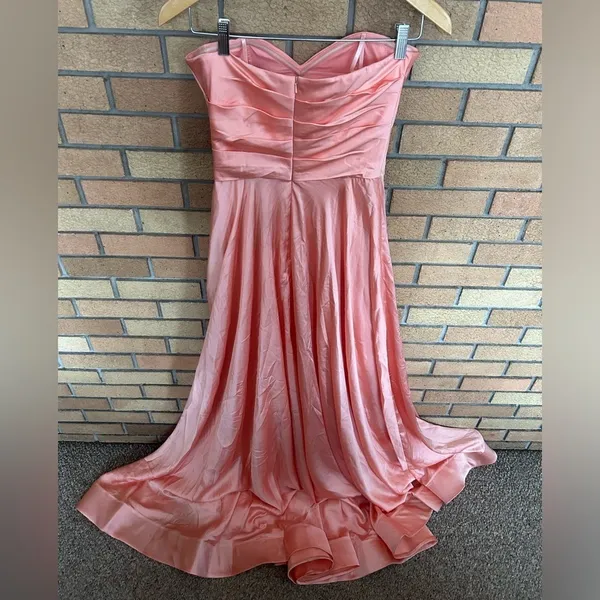 NWT LA FEMME Strapless Slit Satin Ballgown Prom Dress in Peach Size US 4 - Image 4
