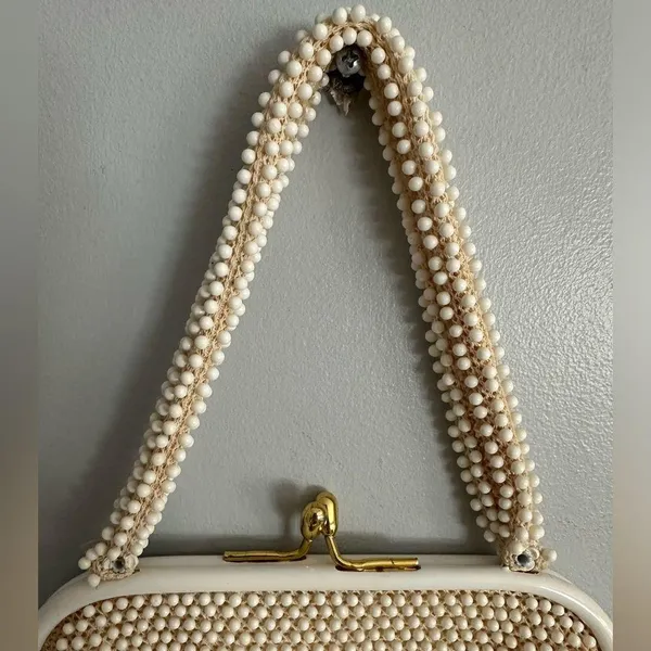 Vintage Beaded Kiss Lock Handbag White - Image 2