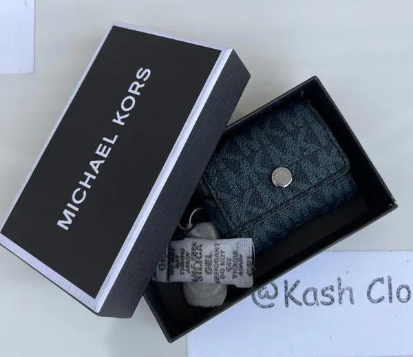 Michael Kors Expandable Earbud Case - Admiral /Pale Blue - Image 3