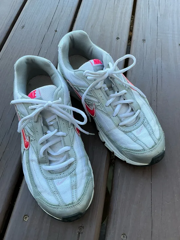 Nike White Sneakers with Hot Pink Swoosh 👟👟 - Image 6