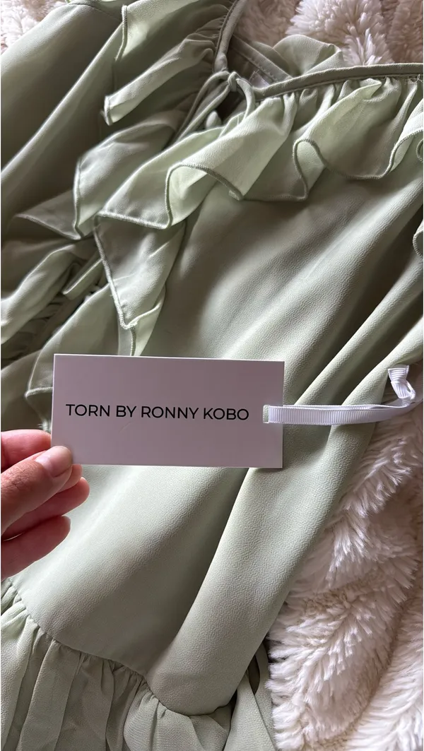Ronny Torn by Kobo - Image 4