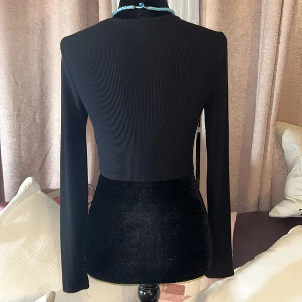 Publix Size M Long Sleeve Black Ribbed Crop Top - Image 8