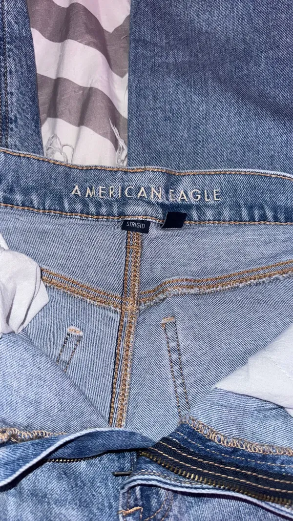 American Eagle Jeans - Image 4