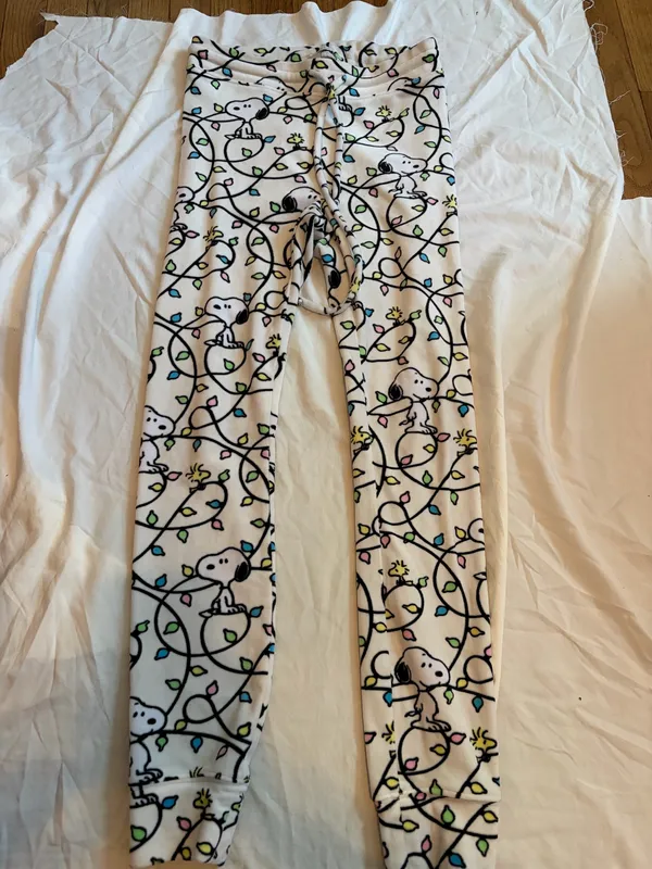 American Eagle snoopy Christmas pj pants  - Image 3