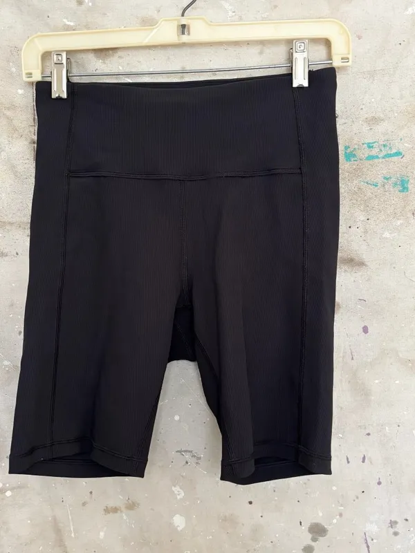 Lululemon Ribbed Contoured High-Rise Short 8", Black - Image 2