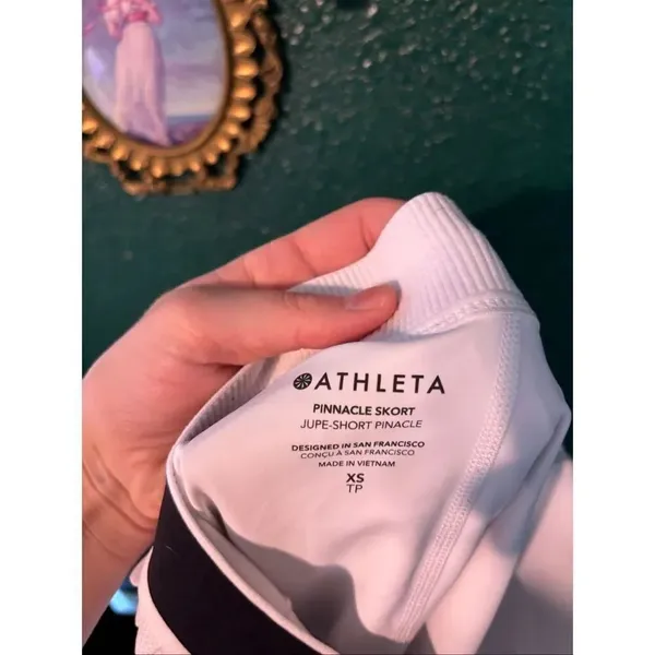 Athleta Pinnacle Skort White and Black Sz XS - Image 3