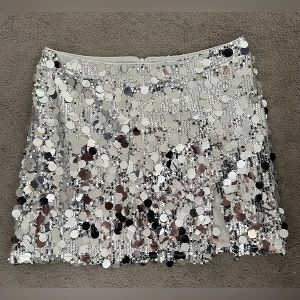 NWT Nasty Gal Plus Size Silver Sequin Split Mini Skirt Size 14 - Image 3