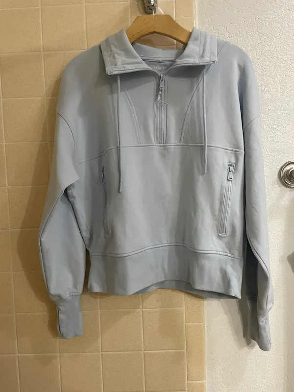 Old Navy Activewear Zip-Up - Image 3