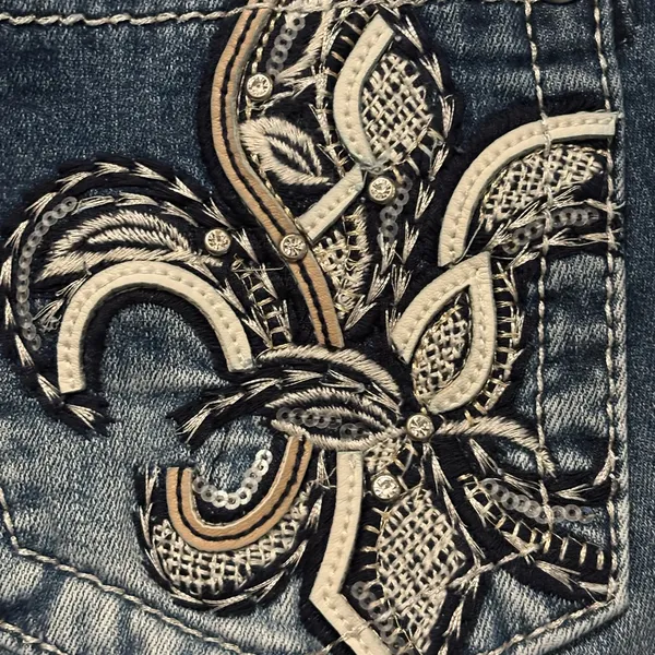 Miss Me Stylish Mid-Rise Skinny Blue Embroidered Women's Jeans Size 27 - Image 12