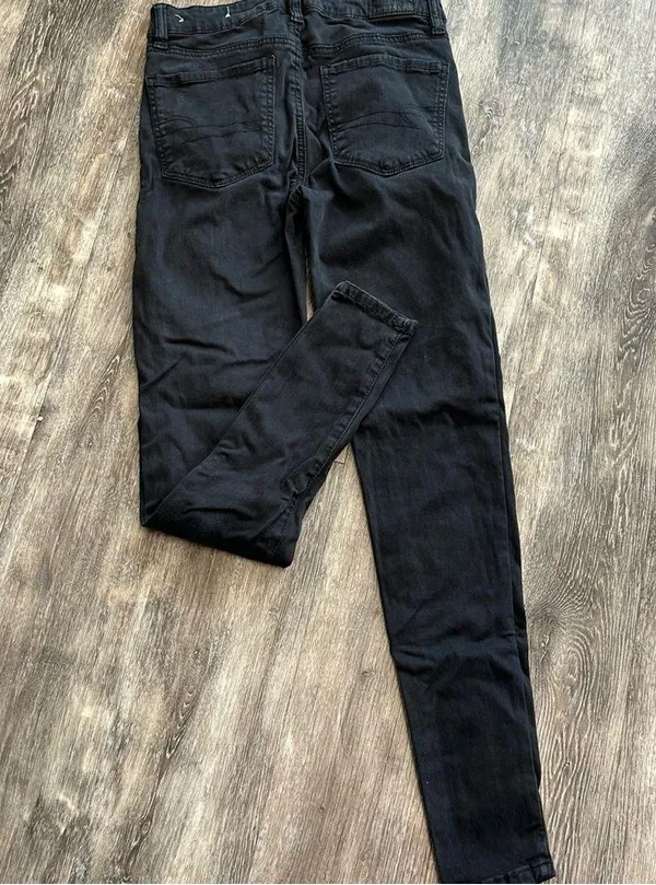 American Eagle Black Super Stretch Skinny Jeans Sz 2 - Image 4