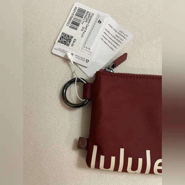 Lululemon NWT Clippable Card Pouch Burgundy Wristlet - Image 5